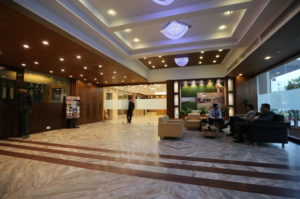 Silvercloud Hotel And Banquets Ahmedabad Exterior foto